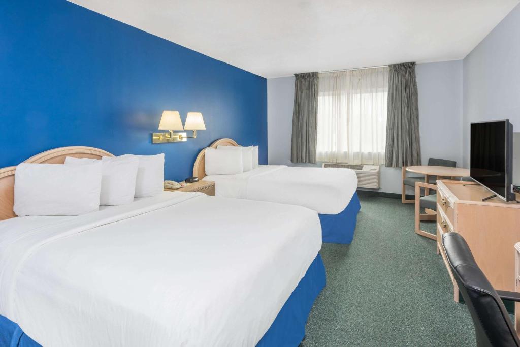 Days Inn by Wyndham Osage Beach Lake of the Ozarks image 6